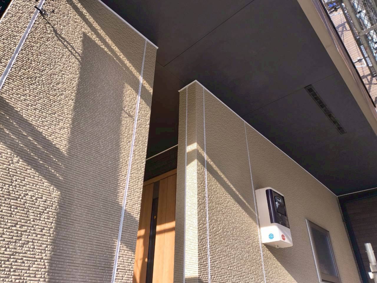 綺麗な白になった打ち替え直後のシーリング